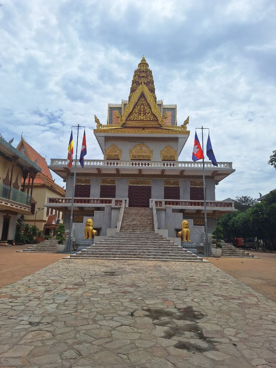 Entrada al templo
